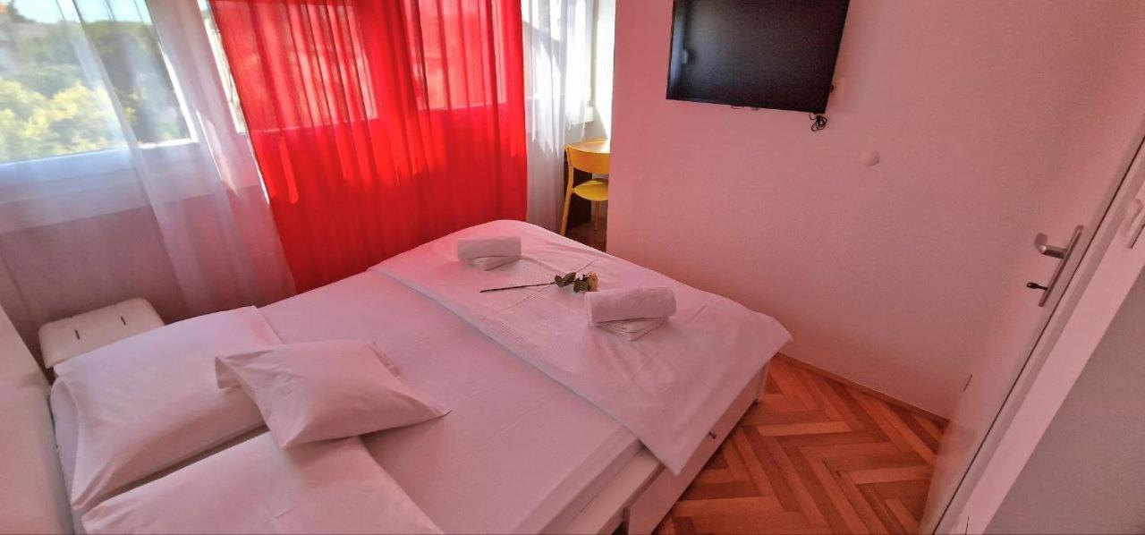 Apartments Zvone Сплит Екстериор снимка